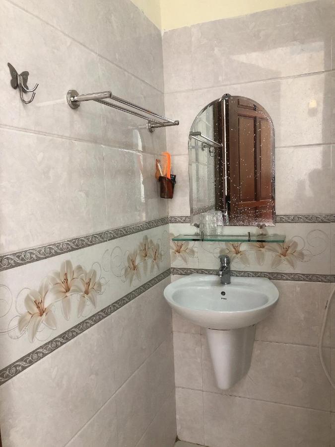 Hoang Gia Bao Hotel Kon Tum Luaran gambar