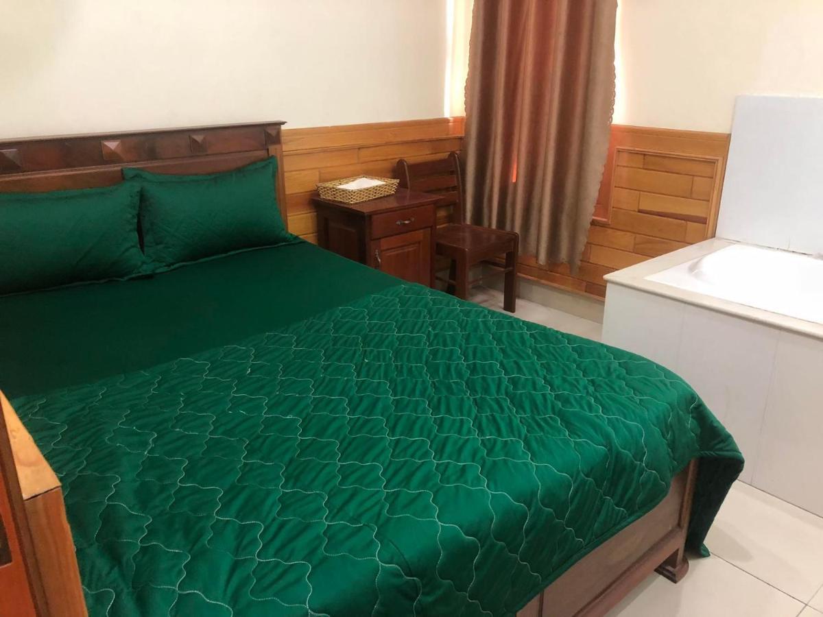 Hoang Gia Bao Hotel Kon Tum Luaran gambar